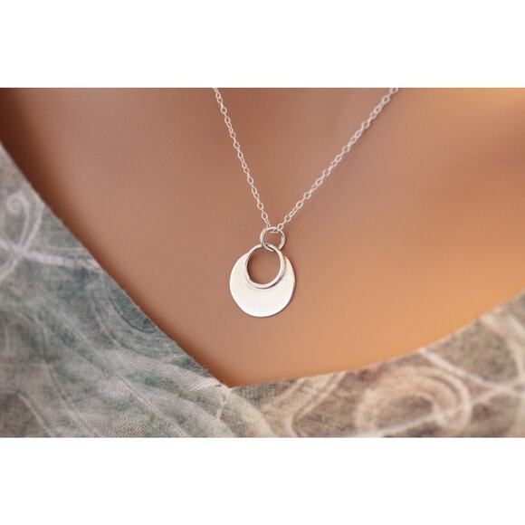 Sterling Silver Flat Plate Circular Pendant Necklace - Picture 1 of 2